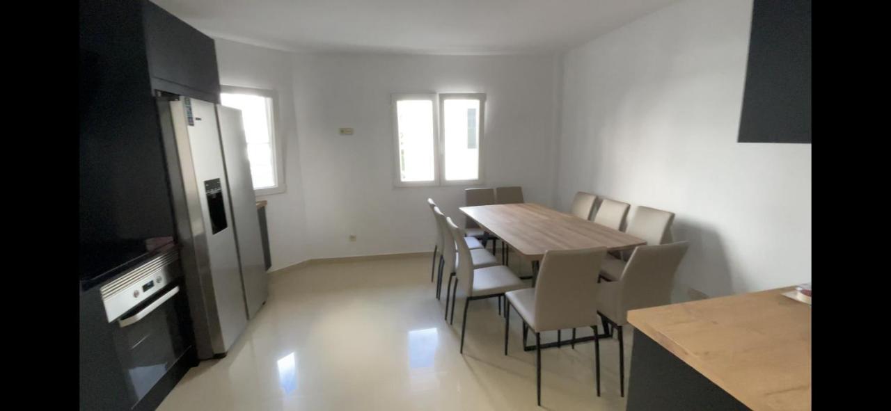Estudio En Ribeira Buitenkant foto